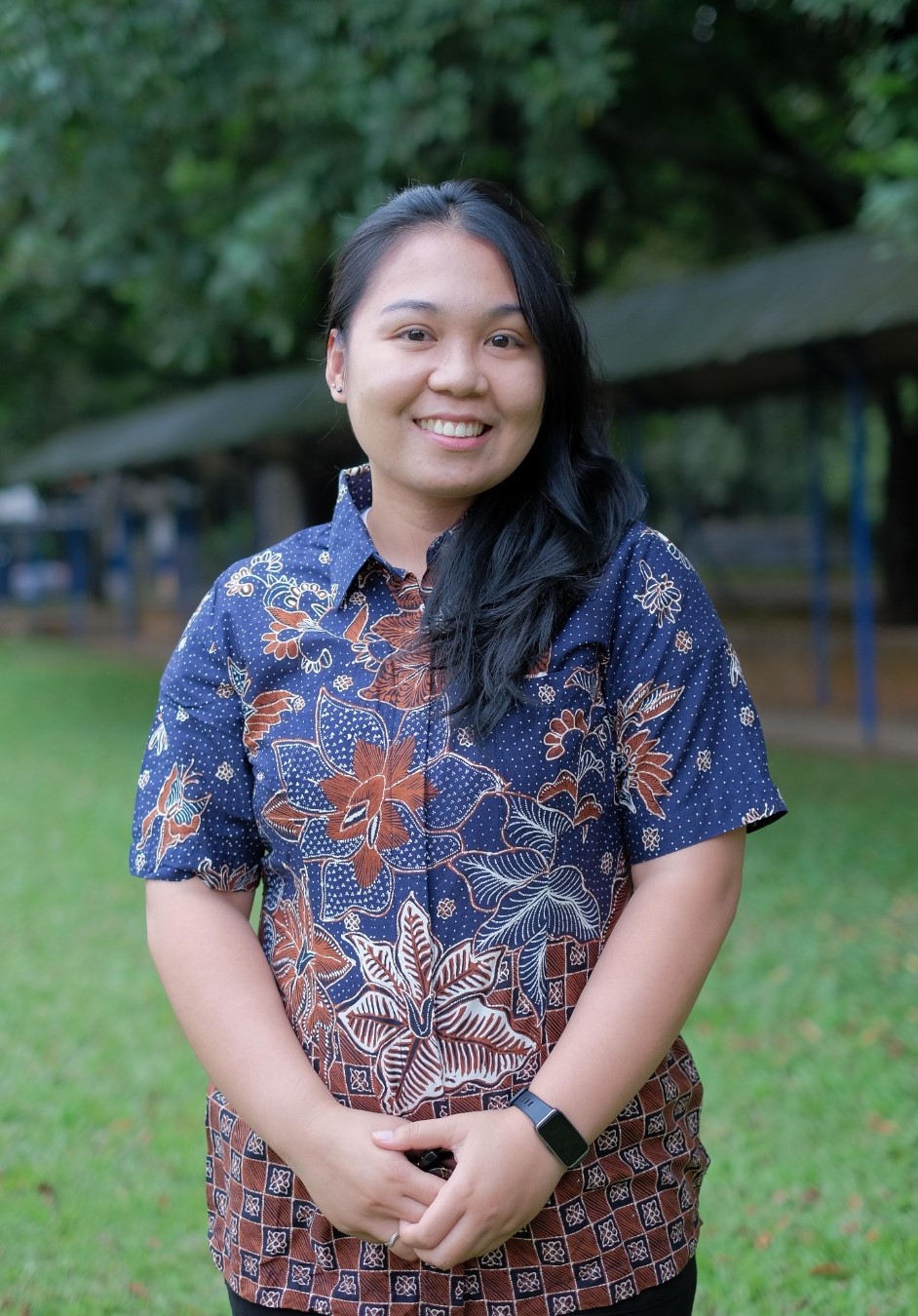Vera Manondang Damaianty B.